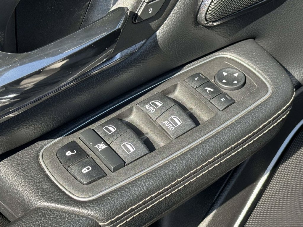 Used 2022 RAM 1500 Rebel AWD/4WD image 27