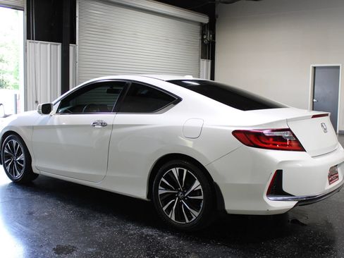 Used 2016 Honda Accord EX image 5