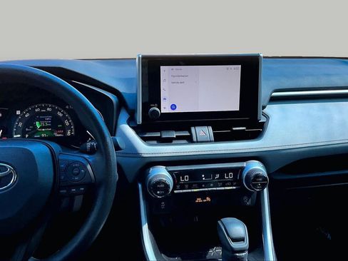 Used 2025 Toyota RAV4 XLE FWD image 7