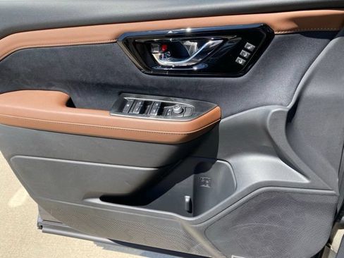 New 2026 Subaru Forester Touring AWD/4WD image 13