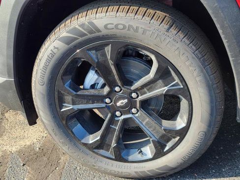 New 2027 Chevrolet Equinox LT w/ Convenience Package II AWD/4WD image 5