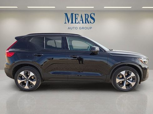 New 2026 Volvo XC40 B4 Plus w/ Protection Package Premier image 6