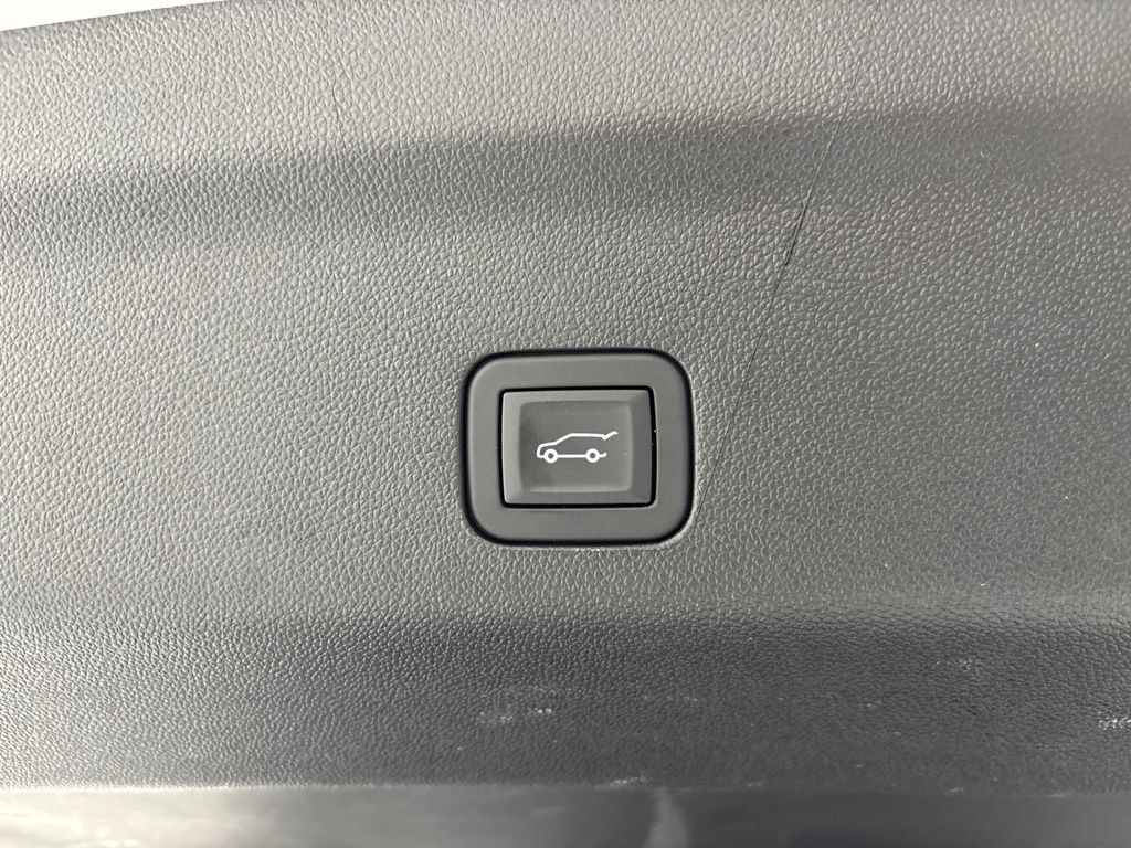 Used 2026 Chevrolet Suburban LT w/ Comfort Package AWD/4WD image 65