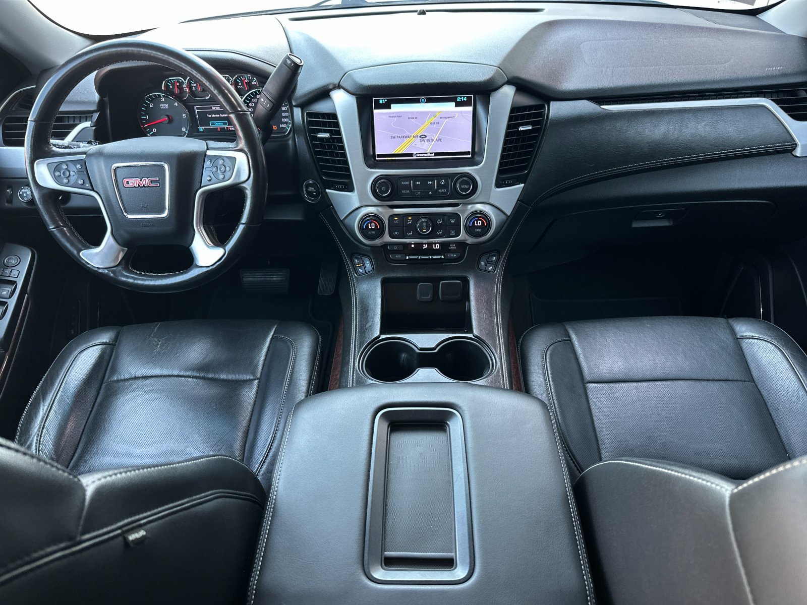 Used 2018 GMC Yukon SLT w/ Premium Edition AWD/4WD image 12