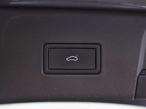 Used 2021 Volkswagen Atlas SE w/ Panoramic Sunroof Package image 22