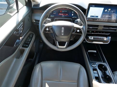 Certified 2023 Lincoln Corsair Reserve w/ Equipment Group 202A image 16