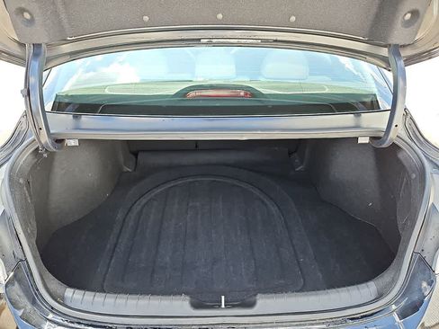 Used 2025 Hyundai Elantra Limited FWD image 32