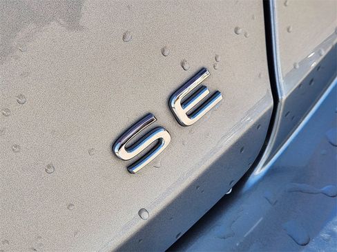 Used 2022 Volkswagen Jetta SE image 12