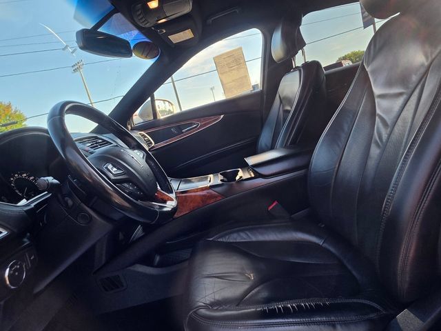 Used 2017 Lincoln MKX Select w/ Select Plus Package AWD/4WD image 22