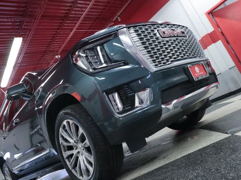 Used 2021 GMC Yukon XL SLT w/ SLT Premium Package AWD/4WD image 33