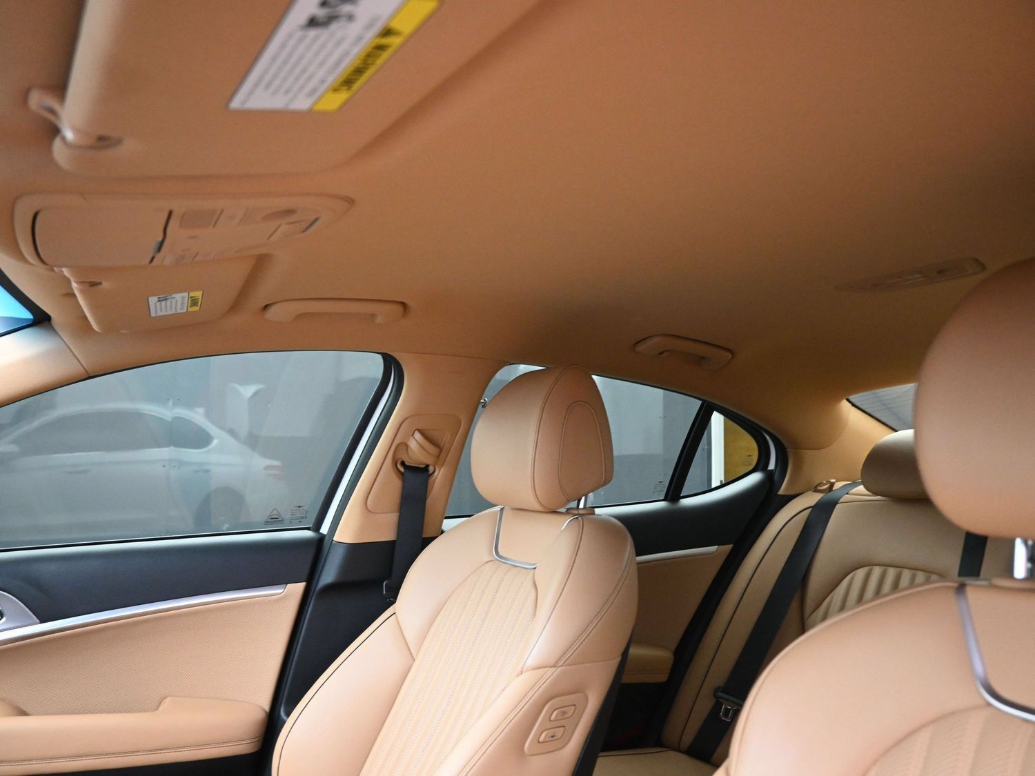 Used 2022 Genesis G70 3.3T RWD image 23