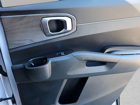 Used 2025 Kia Sorento X-Line EX image 35