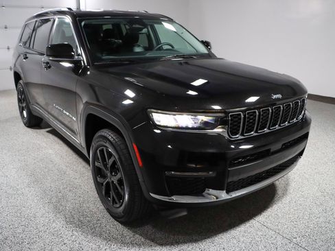 Used 2023 Jeep Grand Cherokee L Limited AWD/4WD image 5