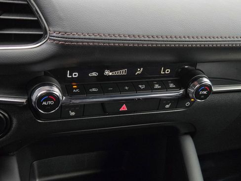 Used 2025 MAZDA MAZDA3 s FWD image 20