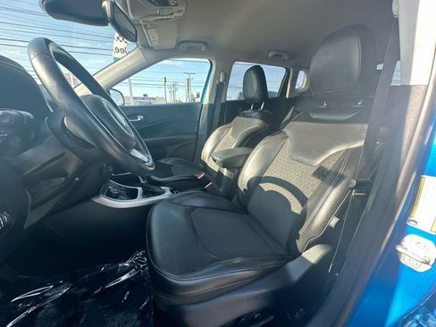 Used 2018 Jeep Compass Latitude w/ Popular Equipment Group AWD/4WD image 13