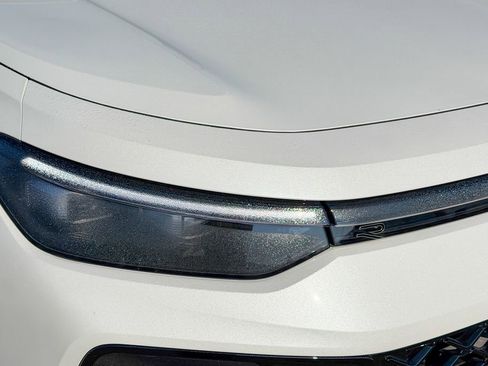 New 2026 Volkswagen Tiguan SE R-Line FWD image 5