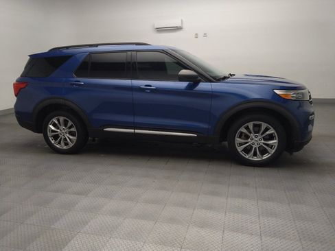 Used 2020 Ford Explorer XLT w/ Equipment Group 202A image 11