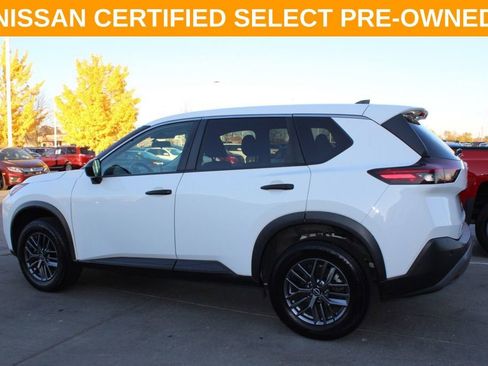 Certified 2022 Nissan Rogue S image 4