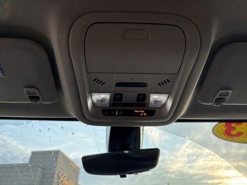 Used 2023 GMC Acadia Denali w/ Black Diamond Edition image 15