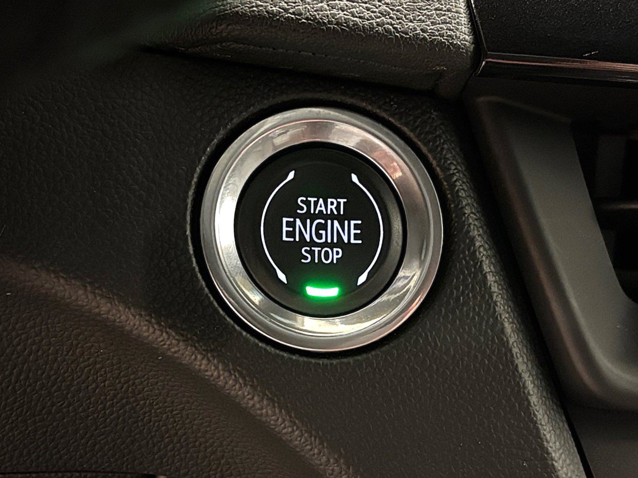 Used 2020 Cadillac CT4 Premium Luxury w/ Climate Package AWD/4WD image 30