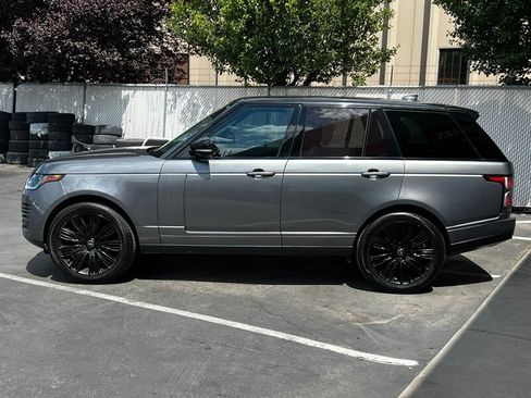Used 2019 Land Rover Range Rover Supercharged AWD/4WD image 4