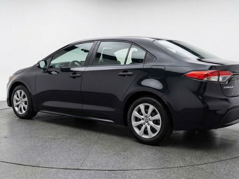 Used 2025 Toyota Corolla LE image 6