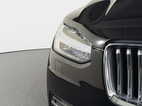 Used 2025 Volvo XC90 B6 Plus AWD/4WD image 9