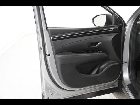 Certified 2023 Hyundai Tucson Limited image 4