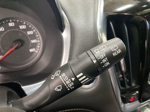 Used 2023 Chevrolet Traverse LT w/ LT Premium Package image 43