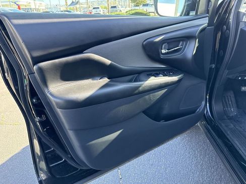 Used 2023 Nissan Murano S image 13