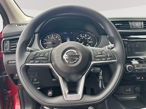 Used 2020 Nissan Rogue Sport S FWD image 13