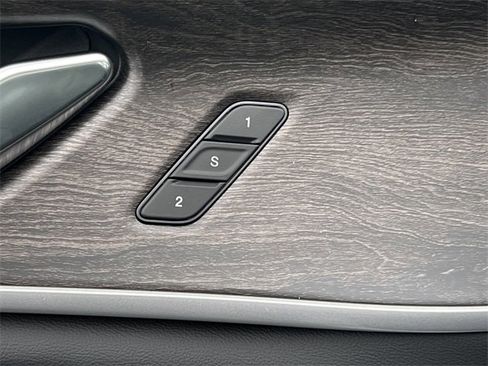 New 2025 Jeep Grand Cherokee L Limited w/ Trailer Tow Package image 18