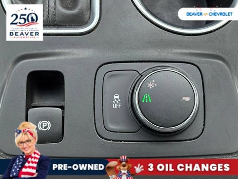 Used 2019 Chevrolet Traverse LT FWD image 21
