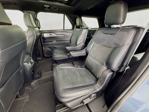 Used 2025 Ford Explorer ST image 23