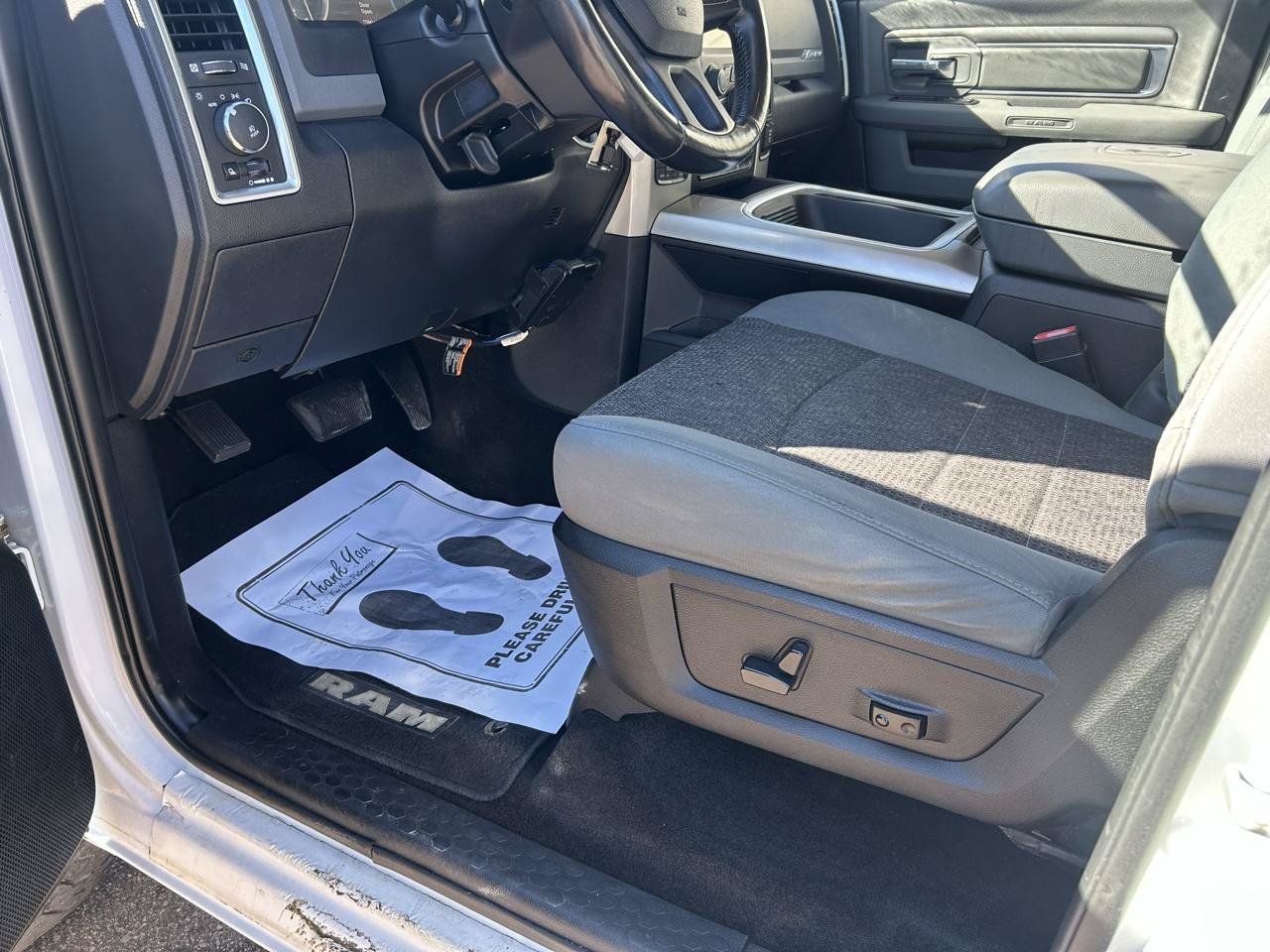 Used 2017 RAM 1500 Big Horn AWD/4WD image 12