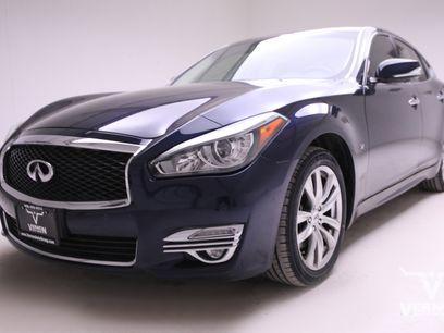Used 2018 INFINITI Q70 Luxe