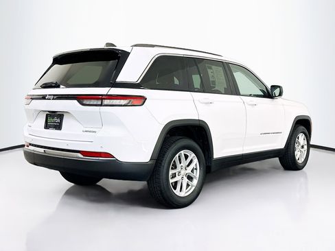 Used 2023 Jeep Grand Cherokee Laredo image 9