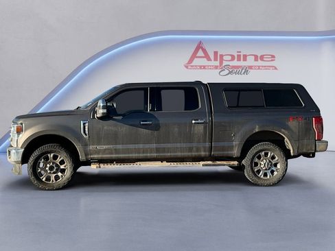 Used 2022 Ford F250 Lariat w/ Chrome Package image 2