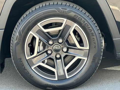 New 2026 Jeep Cherokee Laredo AWD/4WD image 25