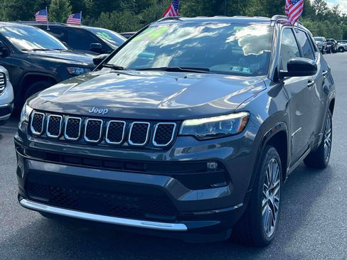 Used 2024 Jeep Compass Limited w/ Elite Group AWD/4WD image 2