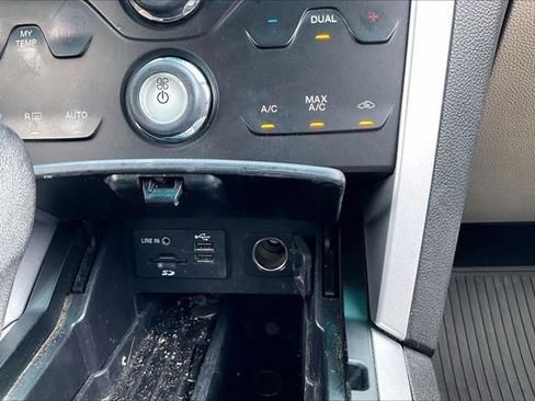 Used 2014 Ford Explorer XLT w/ Equipment Group 202A AWD/4WD image 16