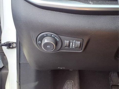Used 2024 Jeep Compass Latitude w/ Altitude Special Edition AWD/4WD image 14