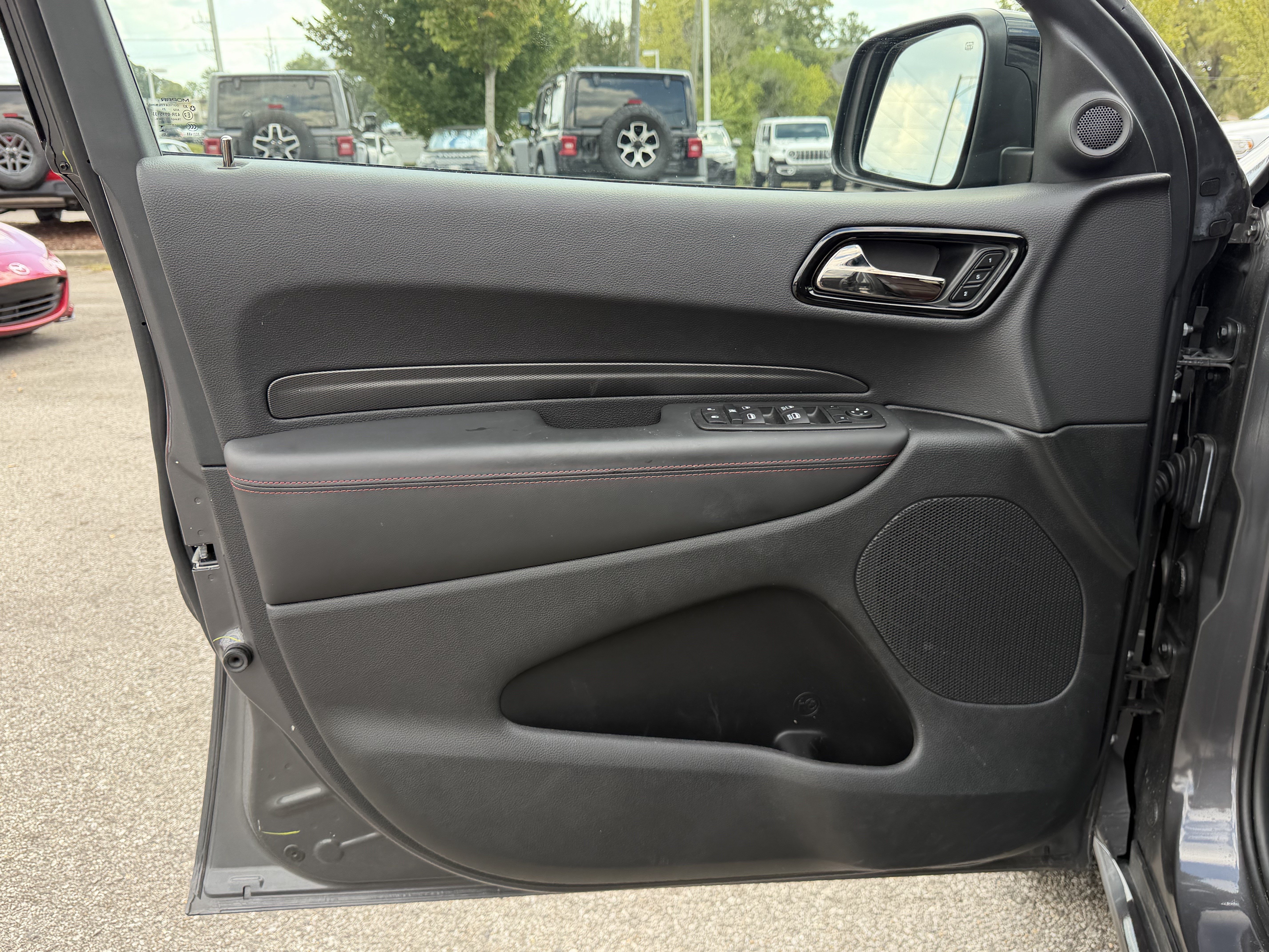 Used 2025 Dodge Durango R/T AWD/4WD image 14