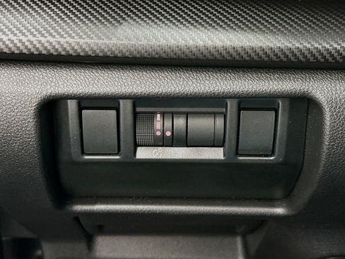 Used 2024 Subaru Crosstrek 2.0i Premium image 17