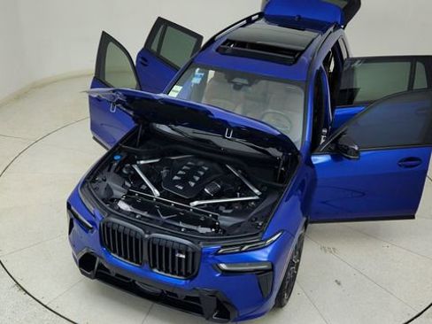 Used 2025 BMW X7 M60i image 93