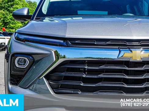 Used 2025 Chevrolet TrailBlazer LT FWD image 11