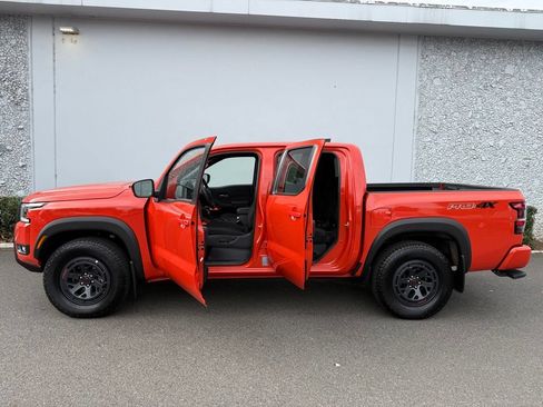 Certified 2025 Nissan Frontier PRO-4X w/ Interior Protection Package AWD/4WD image 16