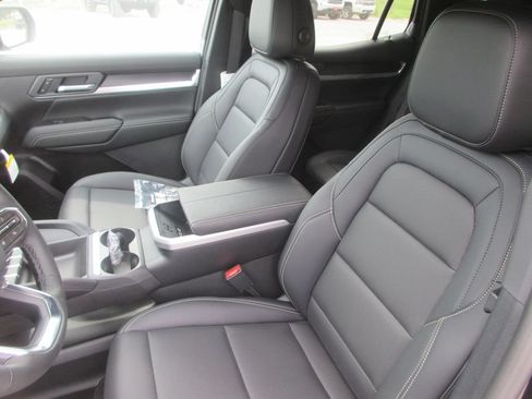 New 2027 GMC Terrain Elevation w/ Elevation Premium Package FWD image 11