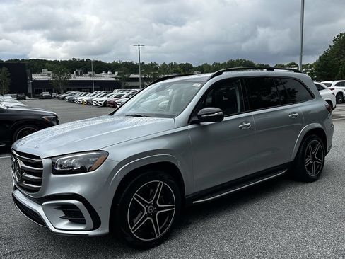 Certified 2026 Mercedes-Benz GLS 450 4MATIC image 4