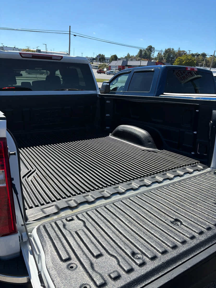Used 2025 Chevrolet Silverado 2500 LT w/ Convenience Package AWD/4WD image 14